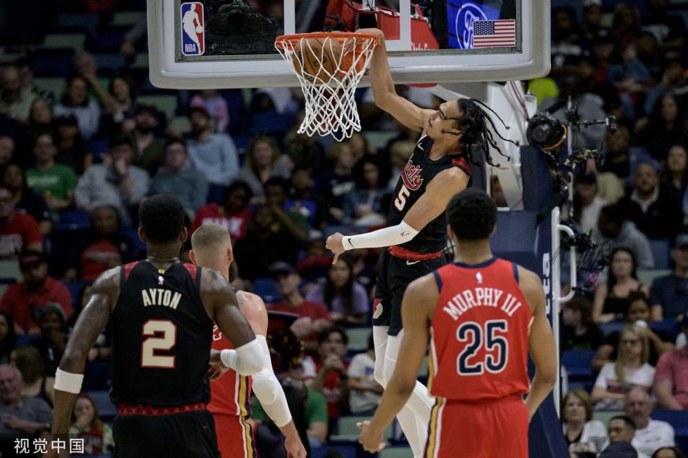 与歌声填补 与歌声填补